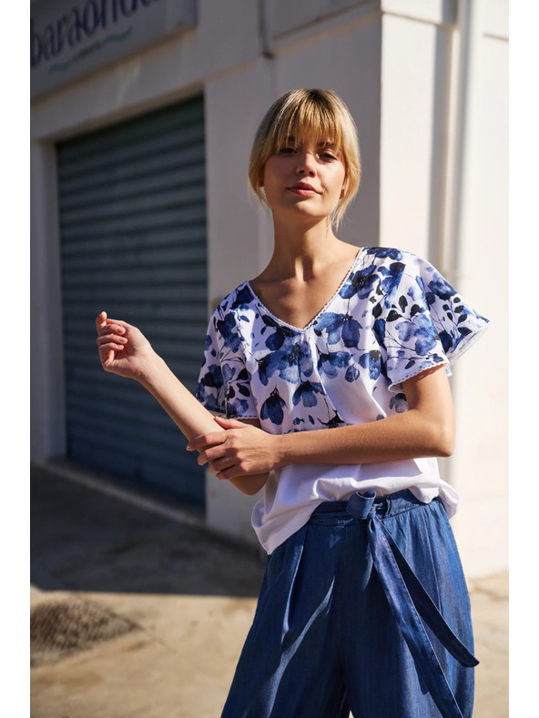 Moodo Bijela bluza s plavim cvjetovima