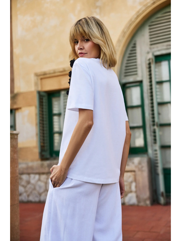 Moodo Bijela bluza s crnim cvjetovima