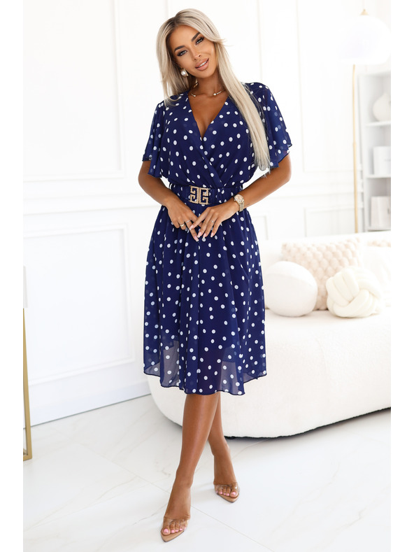 numoco Tamno plava haljina s bijelim točkicama, preklopnim izrezom i dekorativnim pojasom