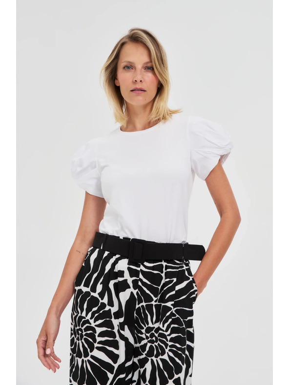 Moodo Bijeli top s nabranim rukavima