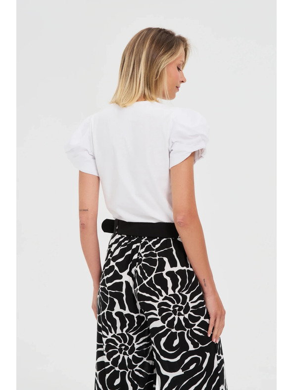 Moodo Bijeli top s nabranim rukavima