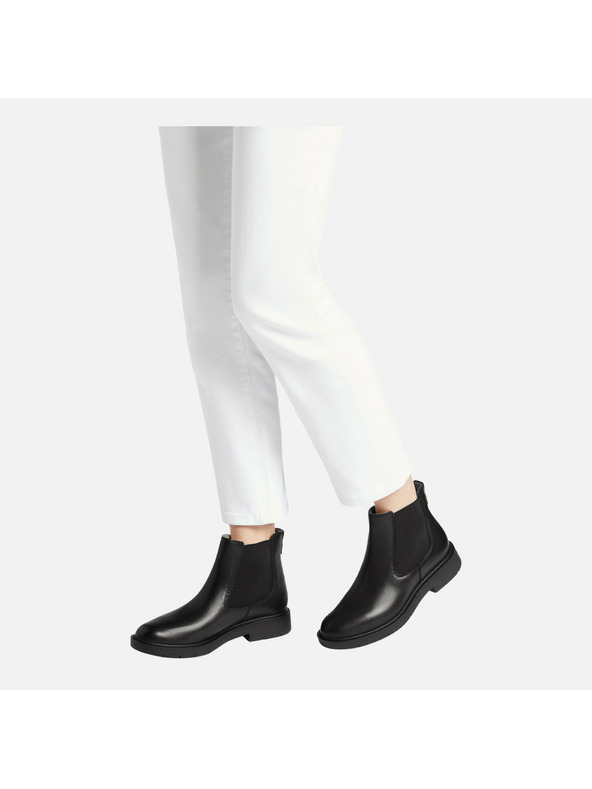 Geox Crne ženske gležnjače Geox Spherica Ec1