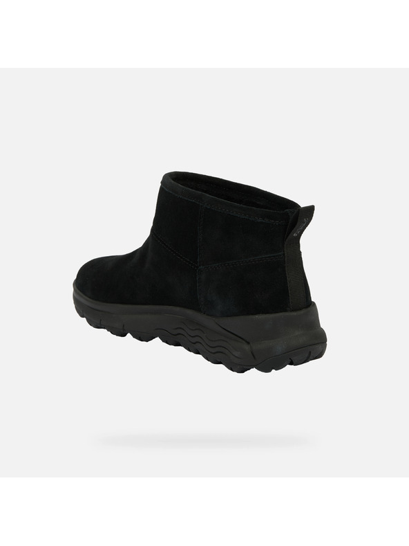 Geox Crne ženske gležnjače Geox Spherica 4X4 B ABX