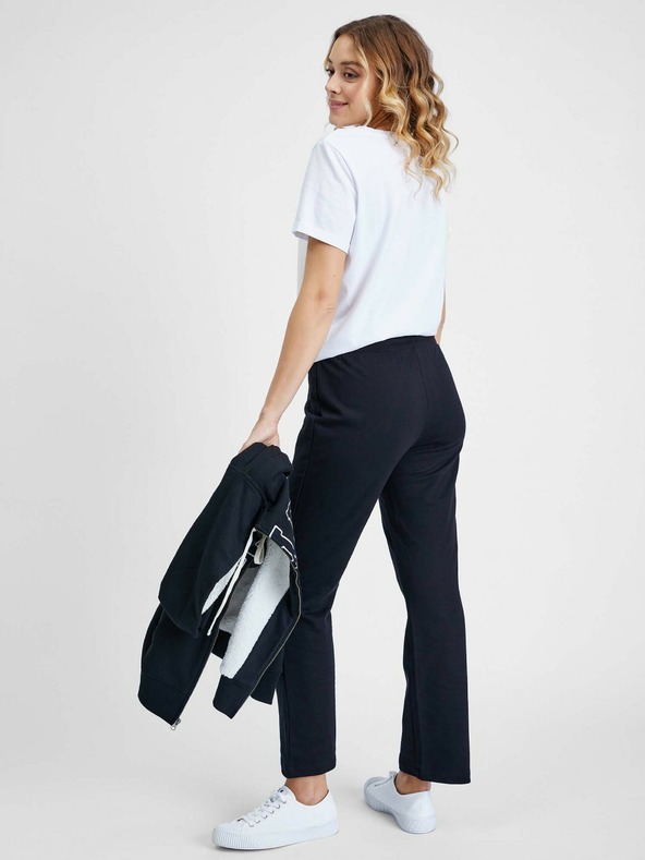 GAP Trenirka ravnog kroja s logom GAP