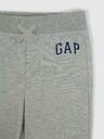GAP Baby dječačke trenirke s logom GAP