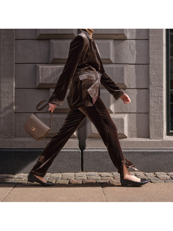 Geox Crne ženske balerinke Geox Charyssa