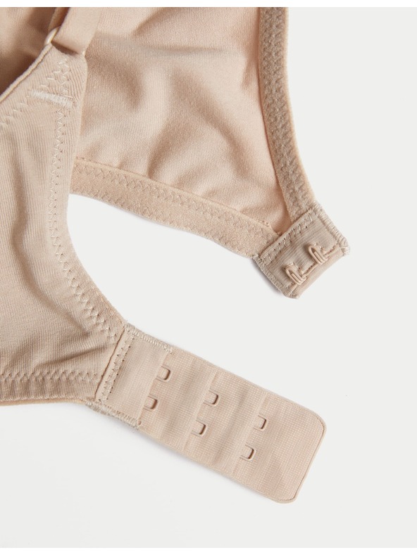 Marks & Spencer Set od tri ženska grudnjaka sa žicama u bež, bijeloj i crnoj boji marke Marks & Spencer