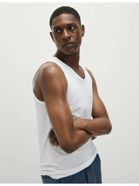 Marks & Spencer Komplet od tri muške osnovne majice bez rukava u bijeloj boji s Cool & Fresh™ tehnologijom Marks & Spencer