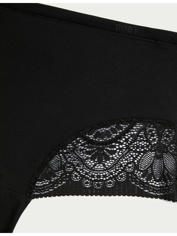 Marks & Spencer Komplet od tri ženske čipkaste gaćice visokog struka u crnoj boji marke Marks & Spencer