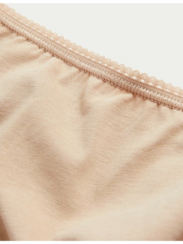 Marks & Spencer Set od pet ženskih brazilskih gaćica u bež, crnoj i bijeloj boji marke Marks & Spencer