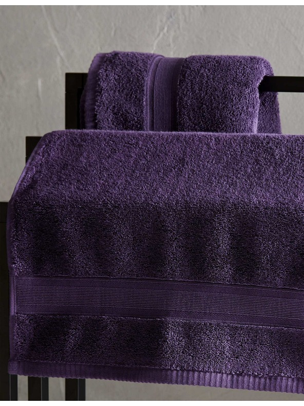 Marks & Spencer Extra meki antibakterijski ručnik od čiste pamučne tkanine Marks & Spencer ljubičasta