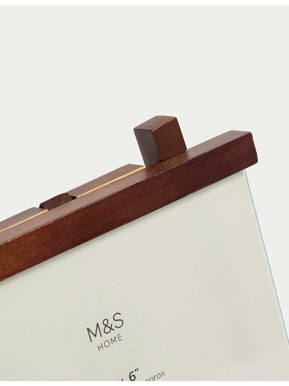 Marks & Spencer Drveni stojeći okvir za slike, 10 × 15 cm Marks & Spencer bež