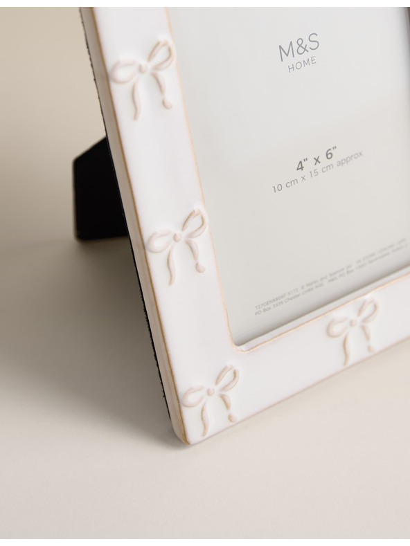 Marks & Spencer Okvir za slike s keramičkom mašnom 4x6 inča Marks & Spencer bijela