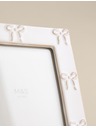 Marks & Spencer Okvir za slike s keramičkom mašnom 4x6 inča Marks & Spencer bijela