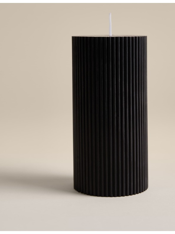 Marks & Spencer Naborana stupna svijeća Marks & Spencer crna