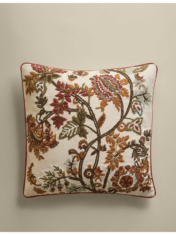 Marks & Spencer Jastučić od čiste pamučne tkanine s cvjetnom vezom Marks & Spencer krem