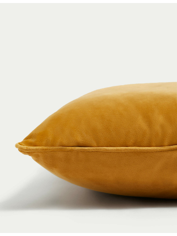 Marks & Spencer Baršunasti jastuak s obrubom Marks & Spencer žuta