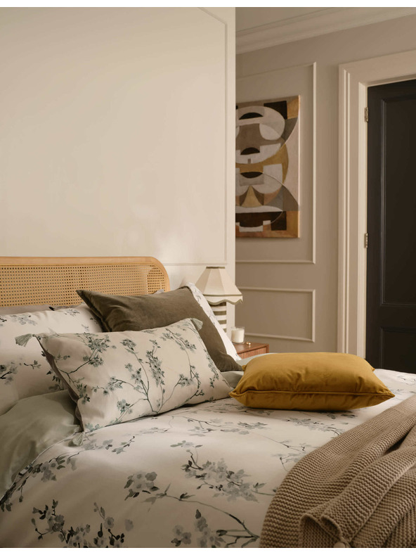 Marks & Spencer Baršunasti jastuak s obrubom Marks & Spencer žuta