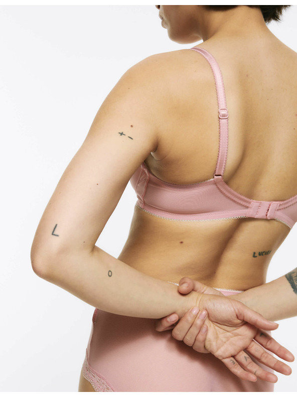 Marks & Spencer Čipkasti grudnjak Jasmine, pune čašice, bez žice (A–E) Marks & Spencer ružičasta