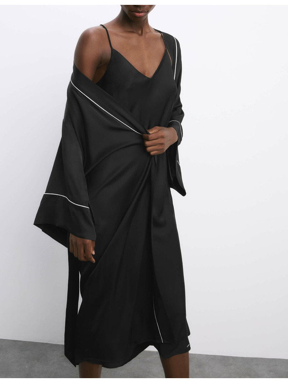 Marks & Spencer Svilena duga košulja na bretele Marks & Spencer crna