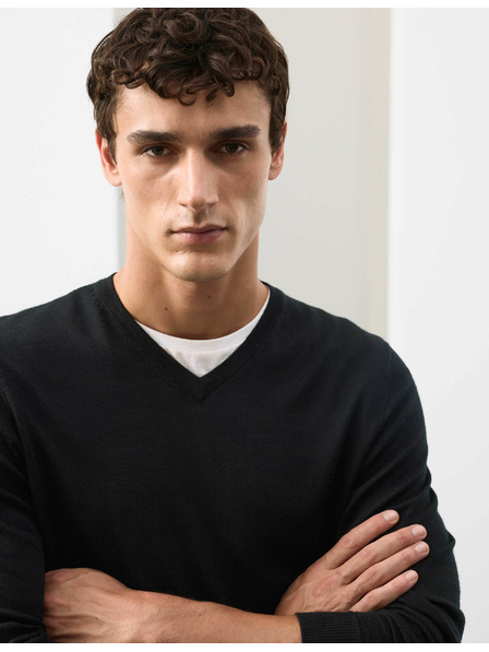 Marks & Spencer V-izrez džemper od čiste izuzetno fine merino vune Marks & Spencer crna