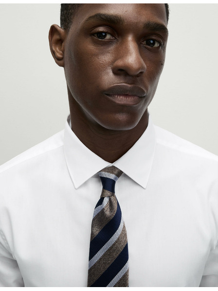 Marks & Spencer Slim košulja od pamučne mješavine s nepotrebnim glačanjem Marks & Spencer bijela