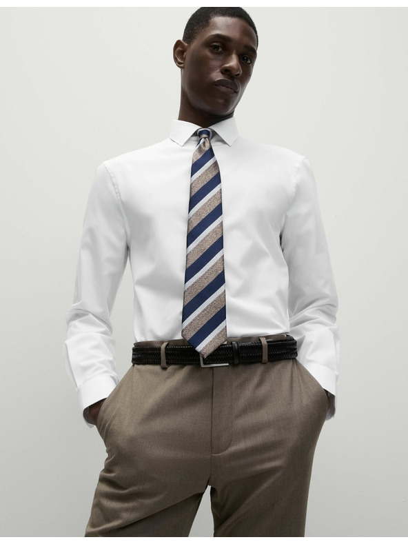 Marks & Spencer Slim košulja od pamučne mješavine s nepotrebnim glačanjem Marks & Spencer bijela