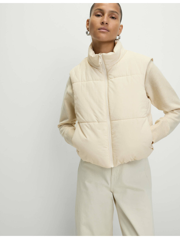 Marks & Spencer Kratki prošiveni prsluk s tehnologijom Thermowarmth™ Marks & Spencer bež