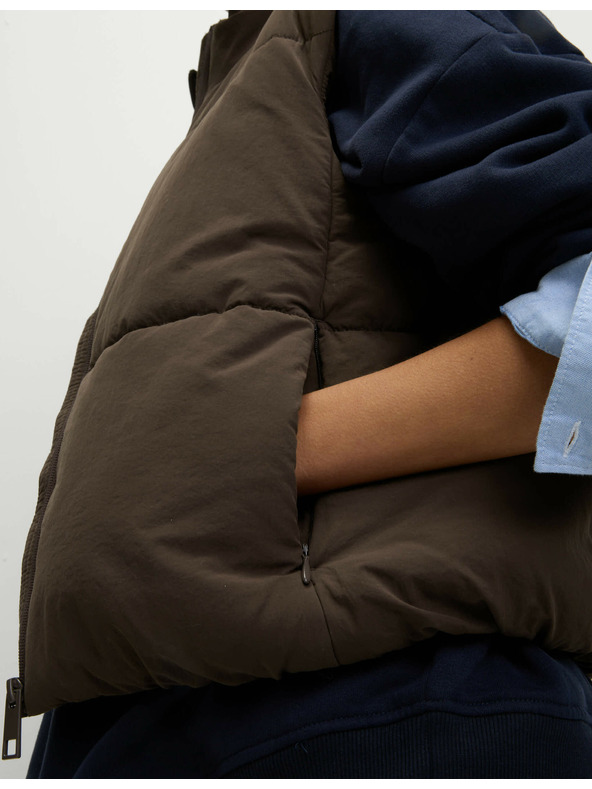 Marks & Spencer Kratki prošiveni prsluk s tehnologijom Thermowarmth™ Marks & Spencer smeđa