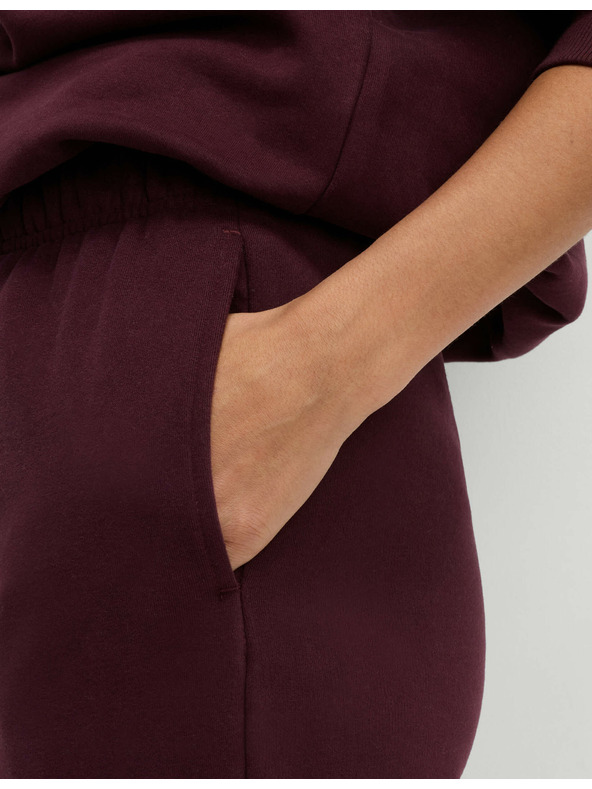 Marks & Spencer Široke trenirke s visokim udjelom pamuka i steznom trakom Marks & Spencer crvena