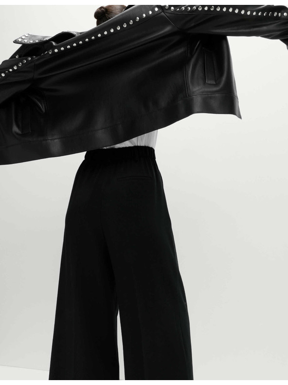 Marks & Spencer Hlače sa naborima i širokim nogavicama Marks & Spencer crna