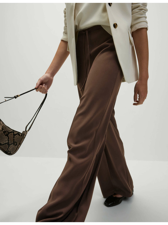 Marks & Spencer Krep hlače s širokim nogavicama i elastičnim pojasom Marks & Spencer smeđa