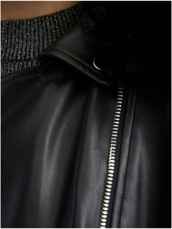 Orsay Crna ženska jakna od umjetne kože s umjetnim krznom ORSAY