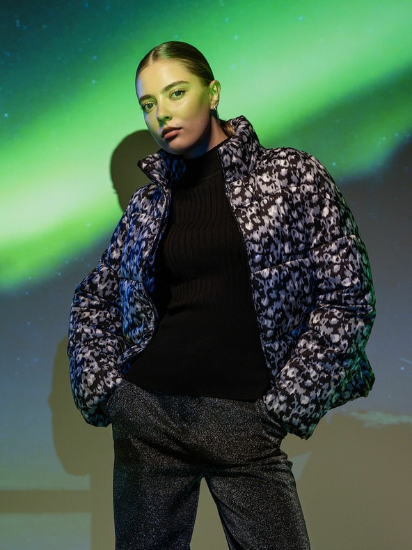 Orsay Sivo-crna ženska prošivena jakna s uzorkom ORSAY