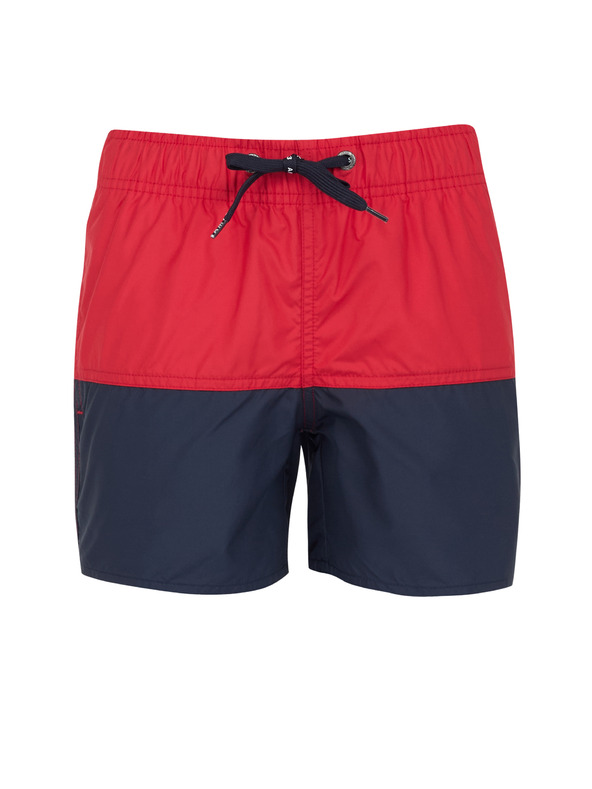 Sam 73 Crno-crveni dječački kupaći kostim SAM 73 Yoda