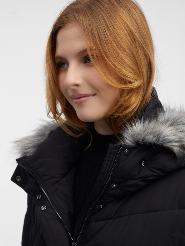 Orsay Crni ženski prošiveni kaput s umjetnim krznom ORSAY