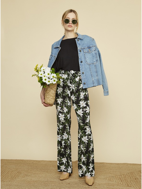 ZOOT.lab Zeleno-crne ženske hlače na cvjetić ZOOT.lab Ena