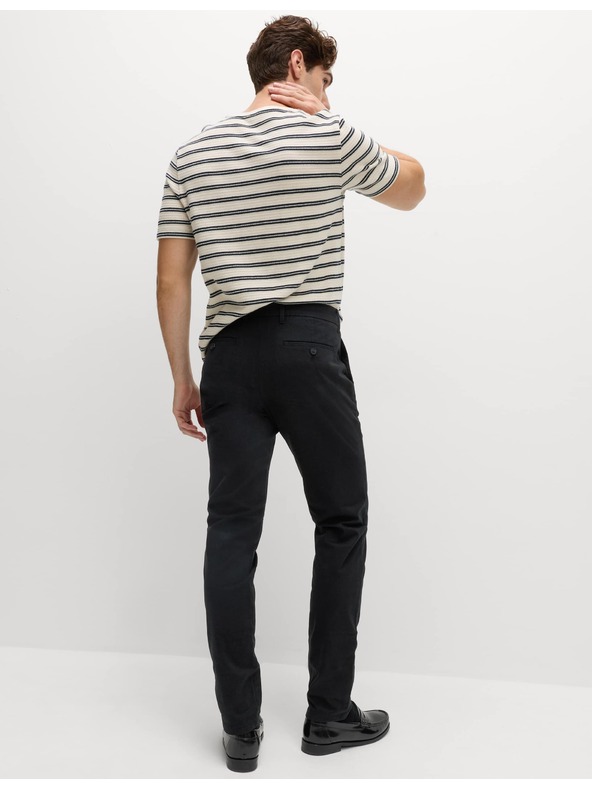 Marks & Spencer Marks & Spencer crni rastezljivi chinos hlače uskog kroja