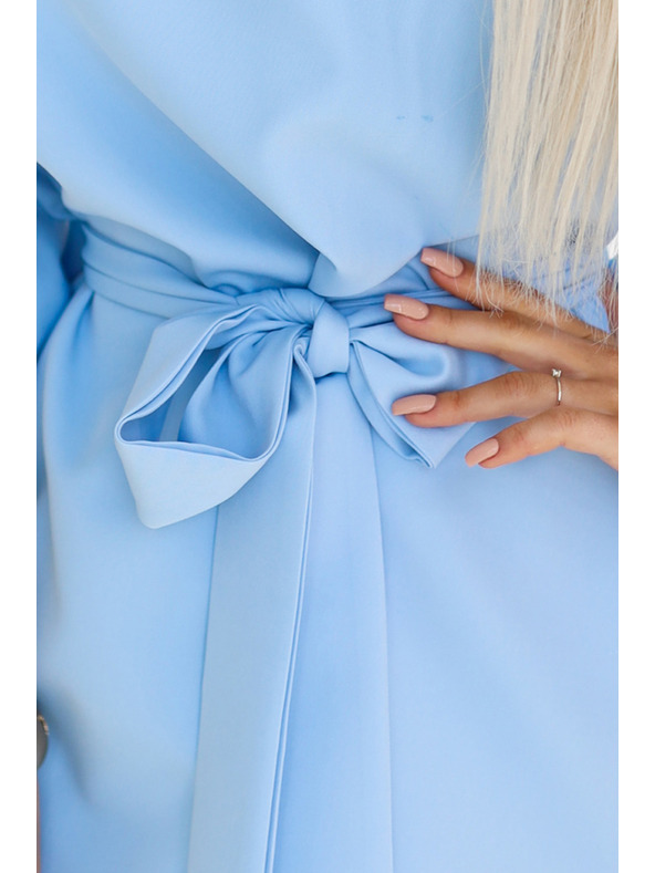 numoco SOFIA Leptir haljine s kravatom u struku - pastelno plava