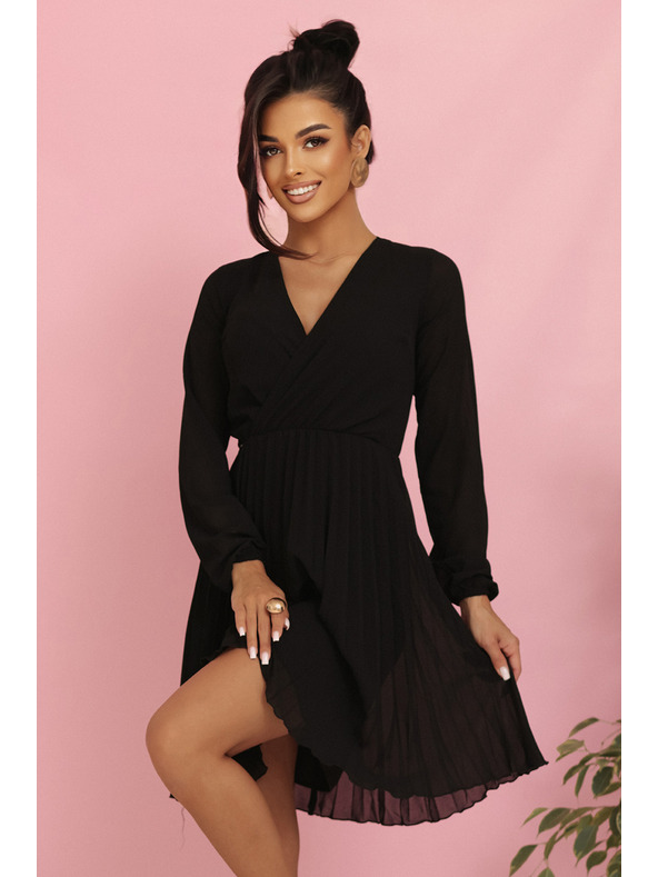 numoco ISABELLE Poljske naborane haljine s dugim rukavima i dekolteom - crne