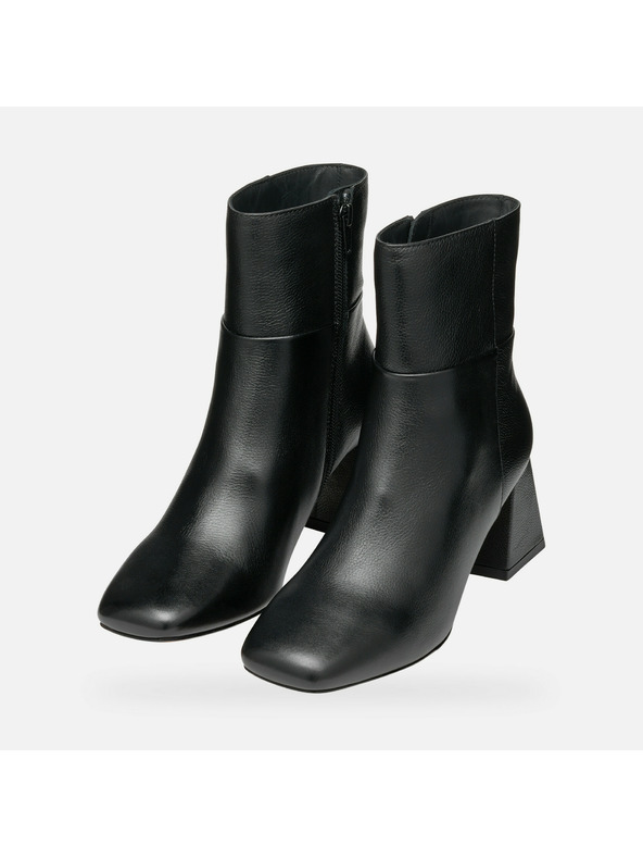 Geox Crne ženske gležnjače Geox Coronilla