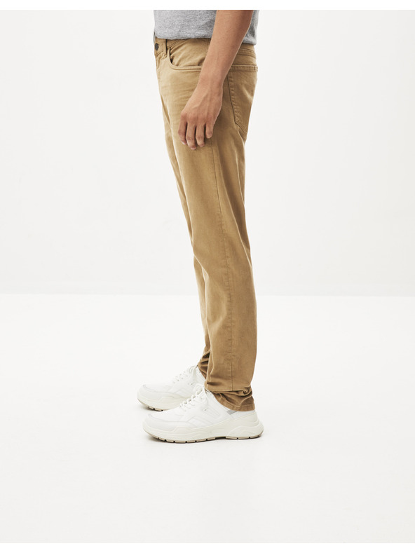 Celio Jopry Traperice