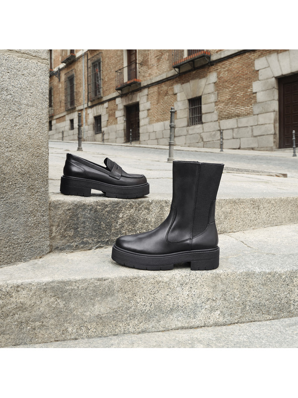 Geox Crna ženska gležnjača Geox Spherica EC7