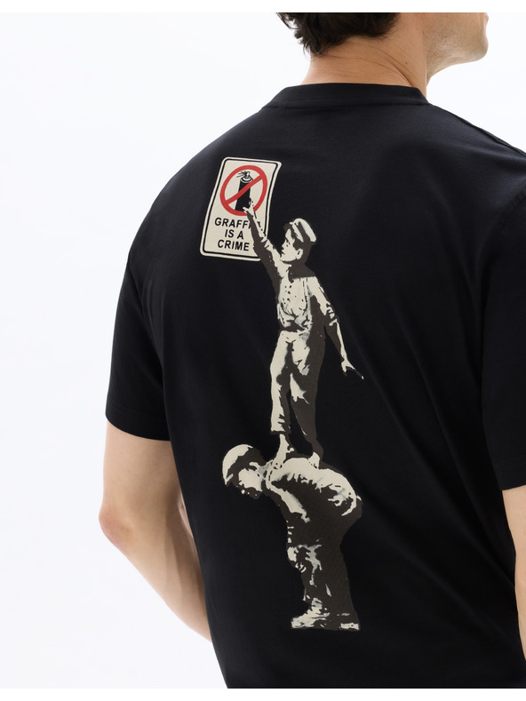 Celio Majica Banksy