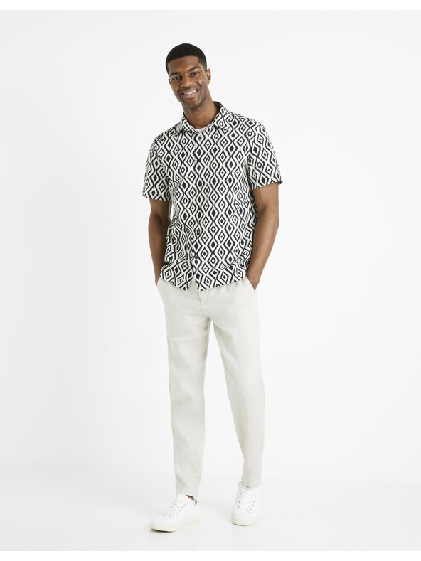 Celio Crno-bijela muška košulja s uzorkom Celio Daprinta