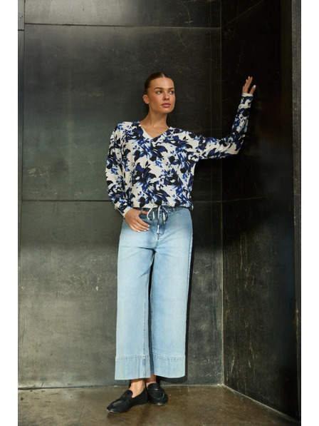 Moodo V-Neck Floral Hoodie White Moodo