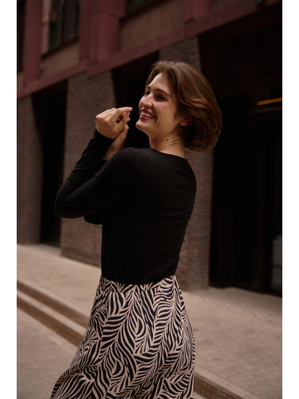 Moodo Pamučna majica crna Moodo