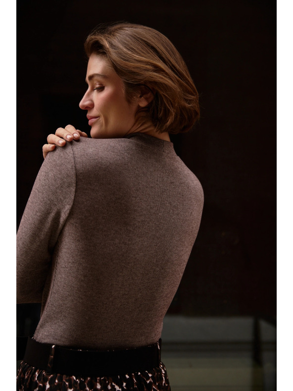 Moodo Smeđa majica sa stojećim ovratnikom Moodo