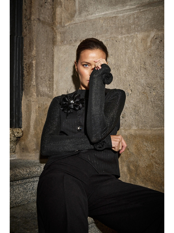 Moodo Crna bluza s ukrašenim rukavima Moodo