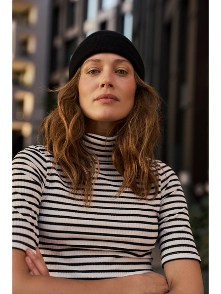 Moodo Glatka kapa crna Moodo